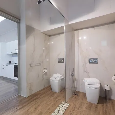 Contempora - Luminous With Spacious Bathroom - Isola Apartment
