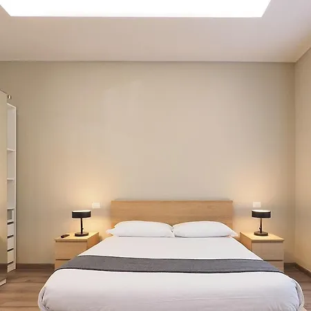 Contempora - Luminous With Spacious Bathroom - Isola Apartment *